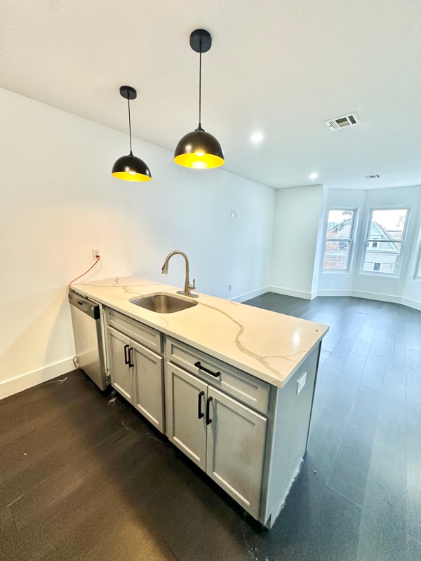 Building Photo - 101 4th Ave