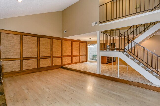 Foto del edificio - 4170 Meyerwood Dr