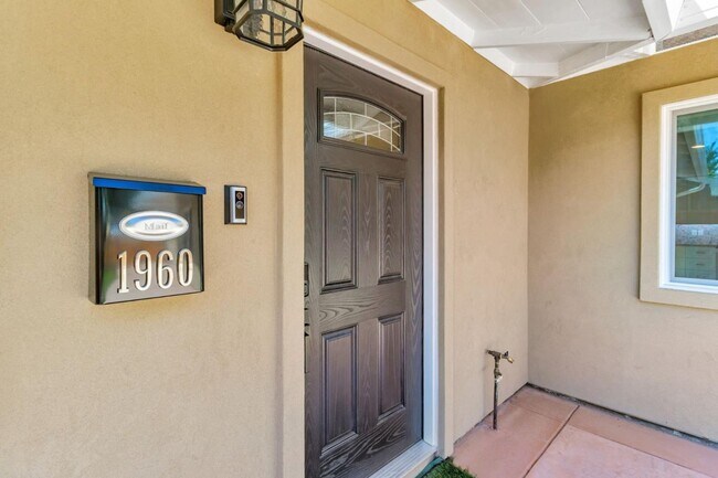 Foto del edificio - 1958 Woodside Rd