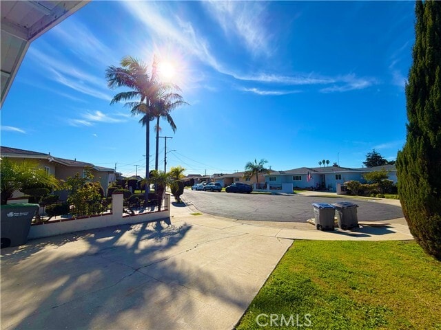 Foto del edificio - 22706 Rashdall Ave