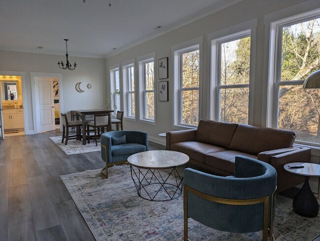 Foto del edificio - 2756 Bridgegate Trce NE