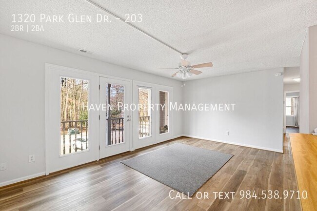 Foto del edificio - 1320 Park Glen Dr