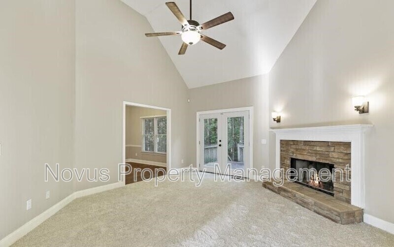 Building Photo - 61 Mulberry Pl