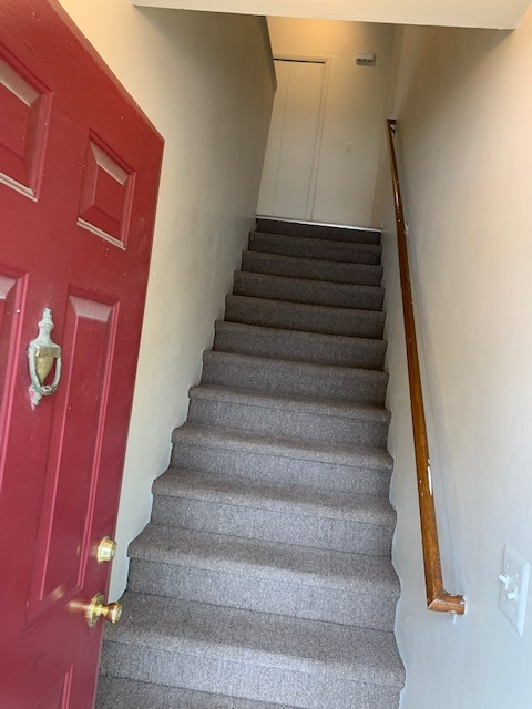 Front Entance -Upper Unit - 40804 Highpointe Dr