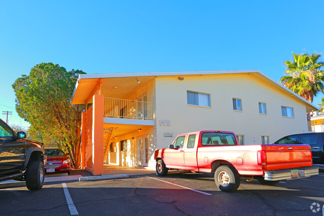 Orange Blossom Apartments - Fresh new look at Orange Blossom Apartments!