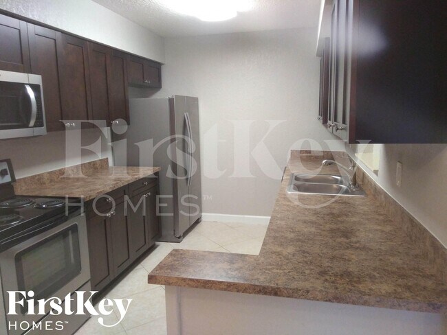 Foto del edificio - 3181 SW 22nd Ct