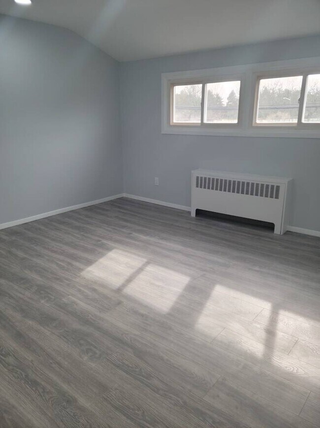 Building Photo - 181 Hardy Ln