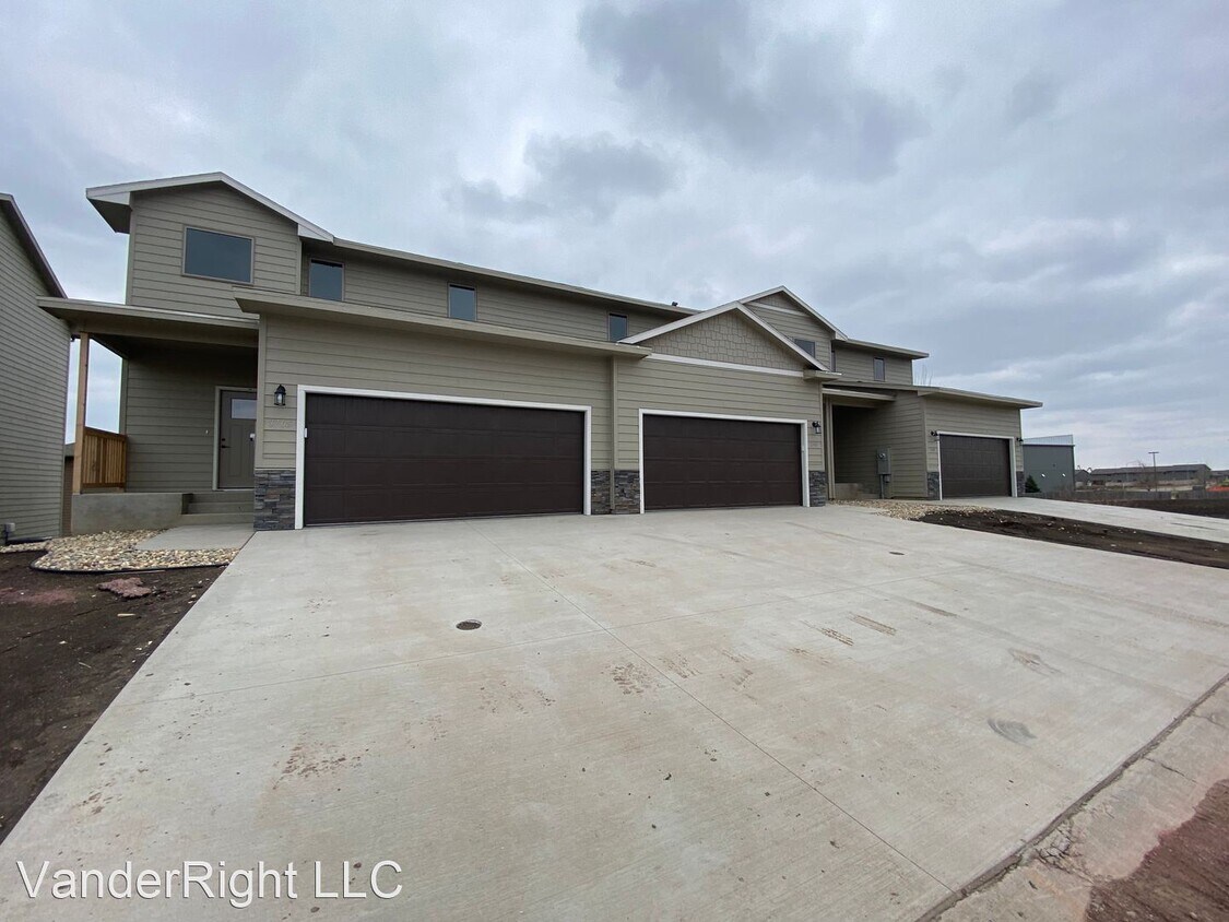 Primary Photo - 4 br, 3.5 bath House - 3703 E Siasconset Pl