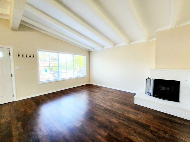 Foto del edificio - Delightful Shoreview 3 bedroom 2 bath home