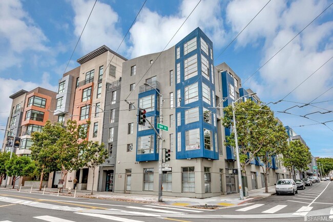 Building Photo - 700 Illinois St