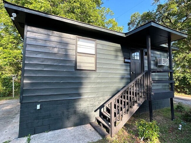 Building Photo - 937 Linthicum St