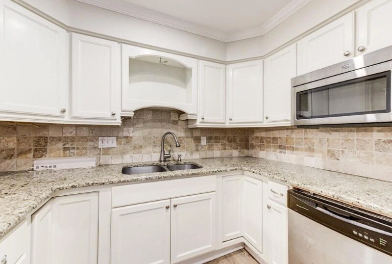 Primary Photo - 141 Amherst Pl NW