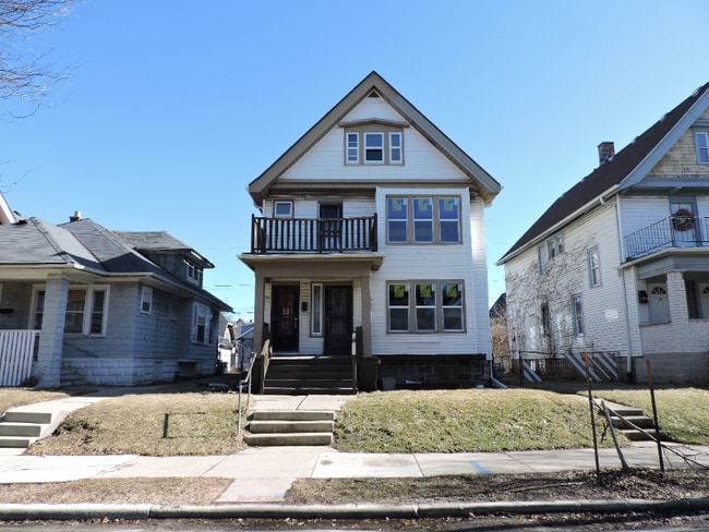 Building Photo - 2566 N 40th St