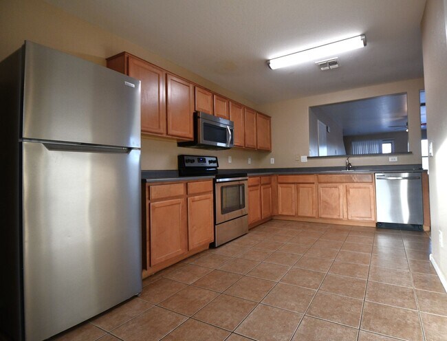 Building Photo - Meadow Vista