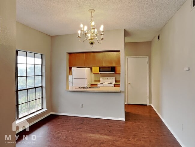 Building Photo - 9747 Whitehurst Dr