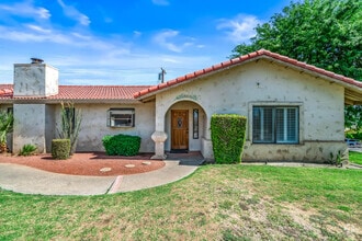 Building Photo - 79990 Camelback Dr