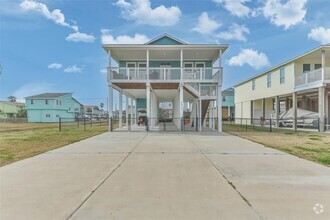 Building Photo - 4022 Fort Bend Dr