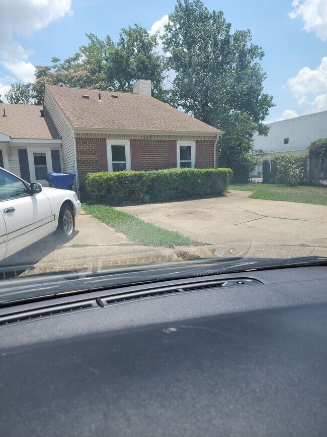 Foto del edificio - 5349 Tuttle Creek Ct