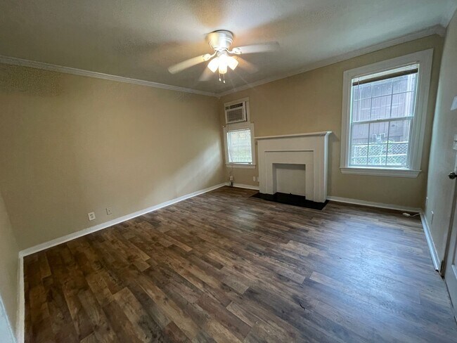 Foto del edificio - Super cute home right off of Line Avenue!