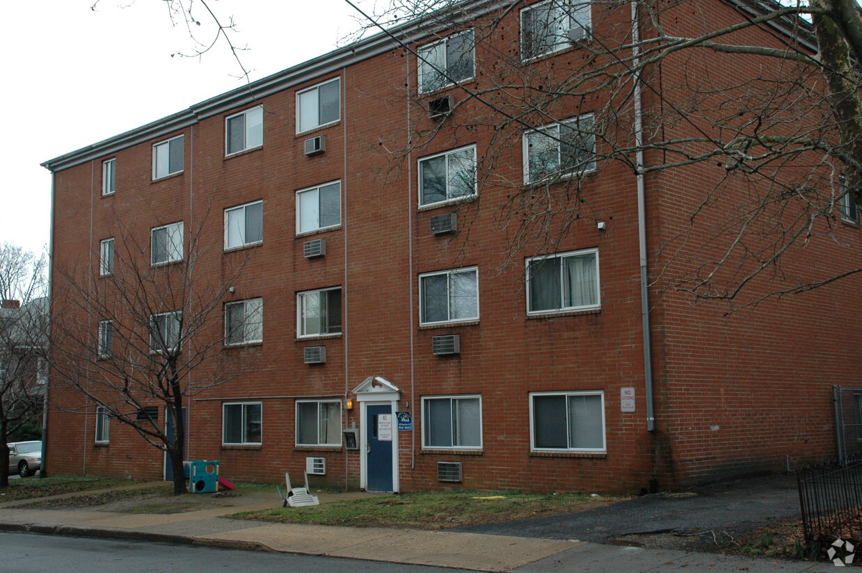 Building Photo - Briarwood Apartments
