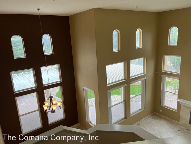 Foto del edificio - 3 br, 3 bath House - 10162 Foothill Court