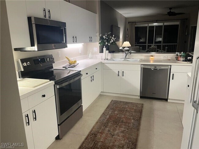 Building Photo - 4650 Yacht Harbor Dr