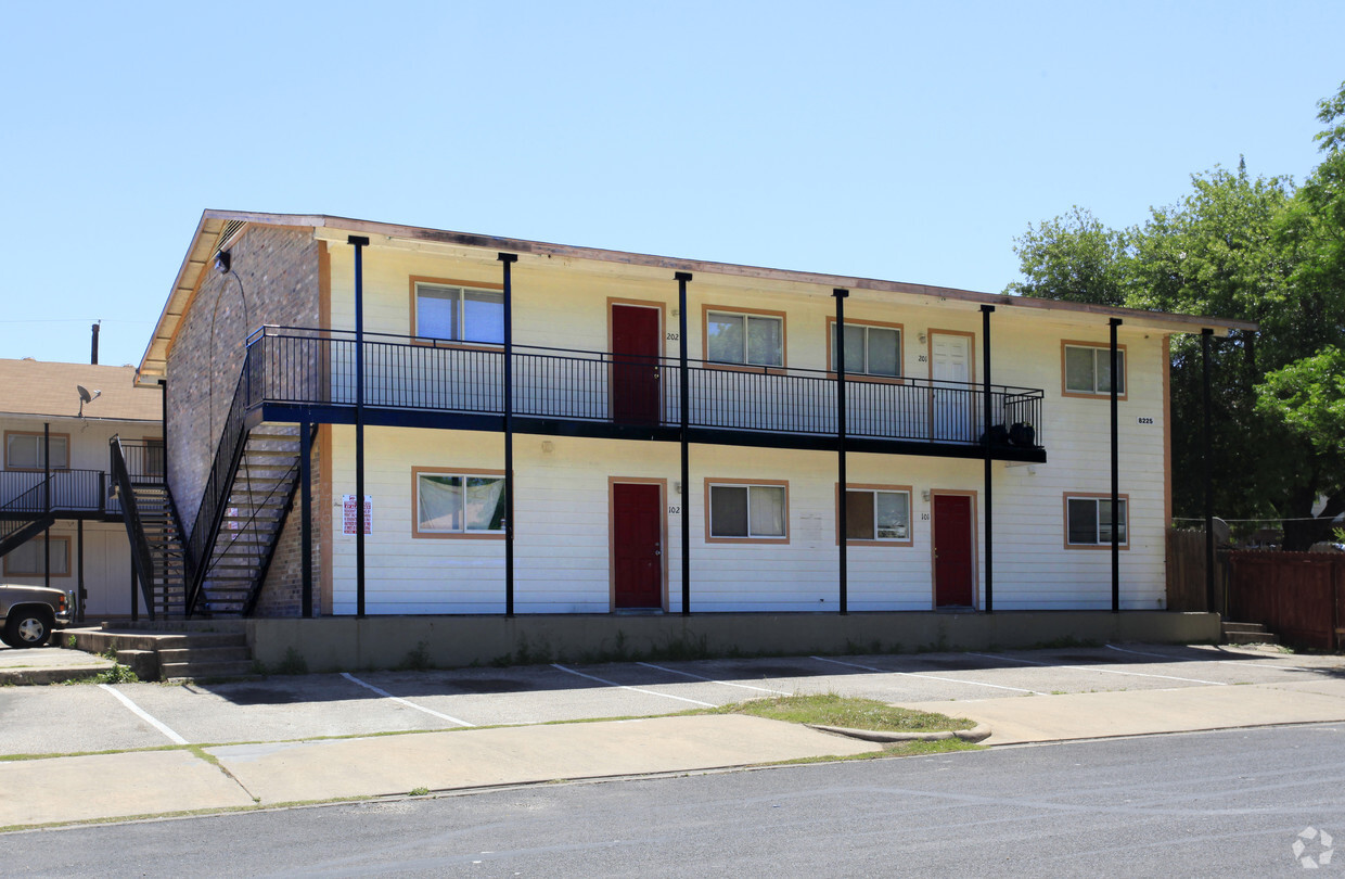 Primary Photo - Garner Park Apartments