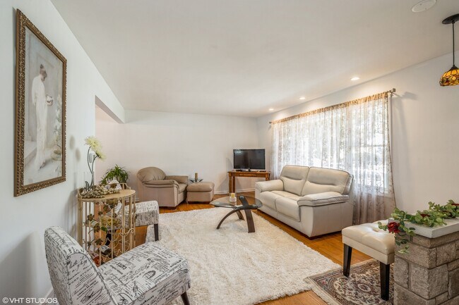 Foto del edificio - 5300 Florence Ave