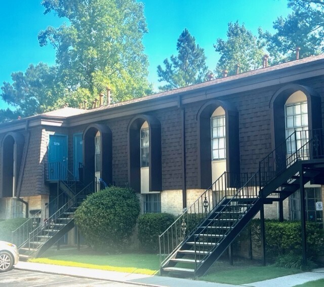 Building Photo - 3257 Warringwood Dr