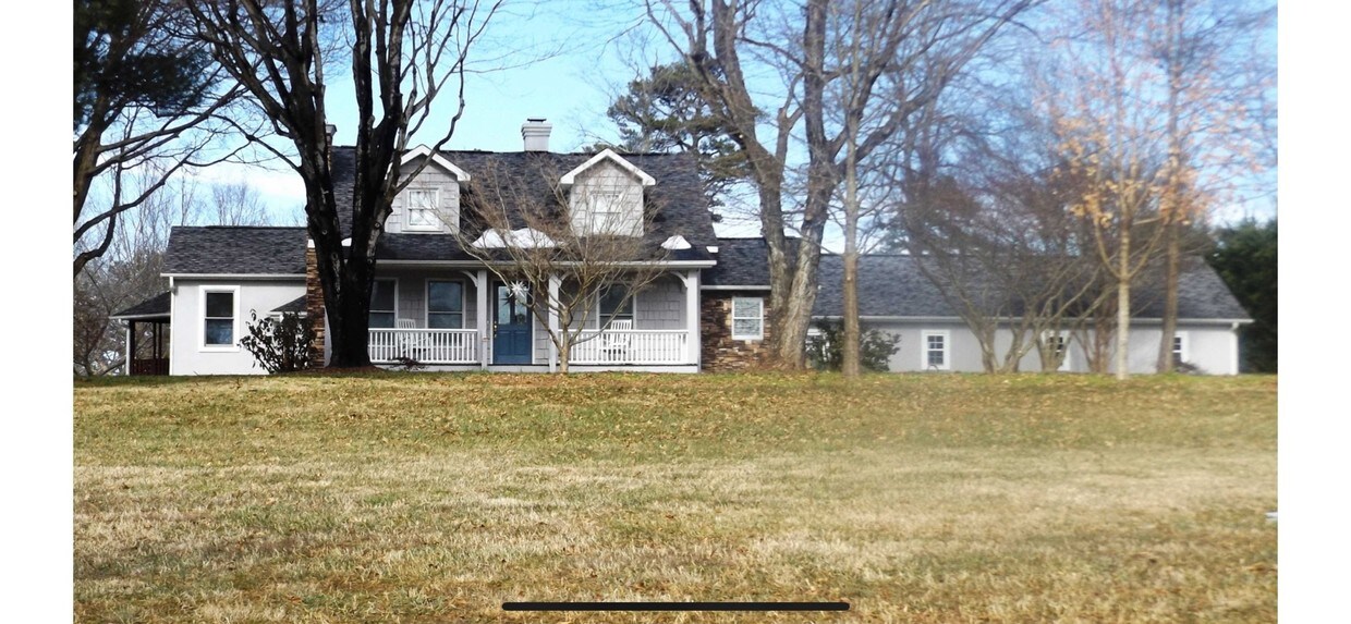 6821 Henley Hill Dr, Pfafftown, NC 27040 House for Rent in Pfafftown