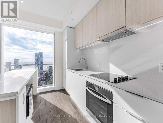 Building Photo - 89 Church St