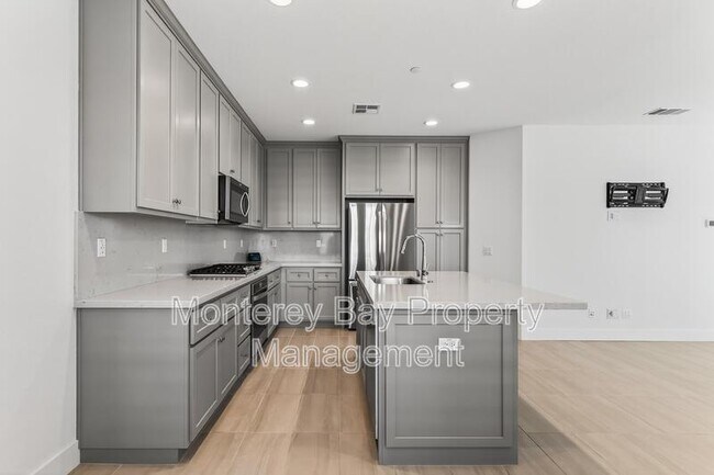 Foto del edificio - 2798 Telegraph Blvd