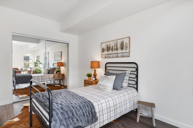 Photo du bâtiment - 821 McGill Rd