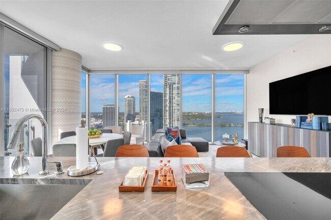 Foto del edificio - 700 NE 26th Ter