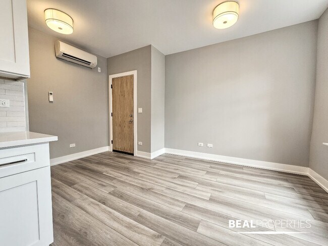 Foto del edificio - 3937 N Janssen Ave