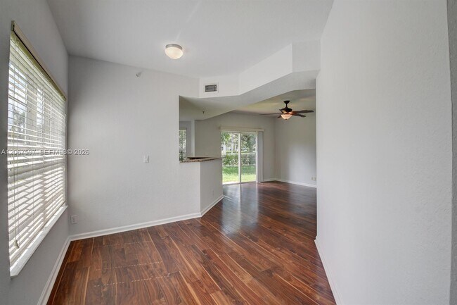 Foto del edificio - 1811 NE 6th Ct.
