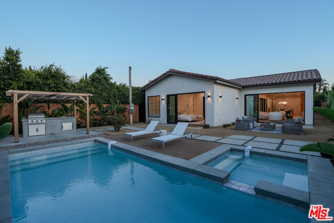 Foto principal - 4936 Coolidge Ave