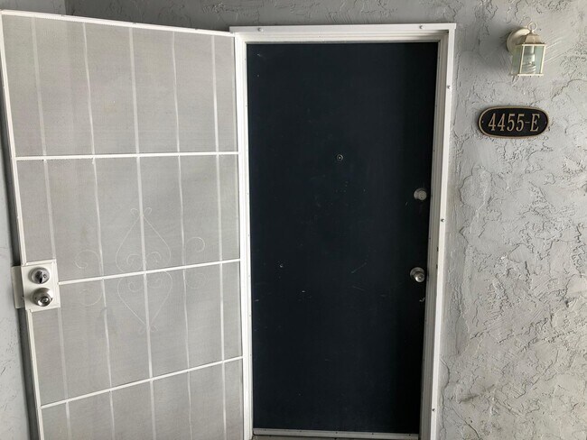 Foto del edificio - 4455 Quince St