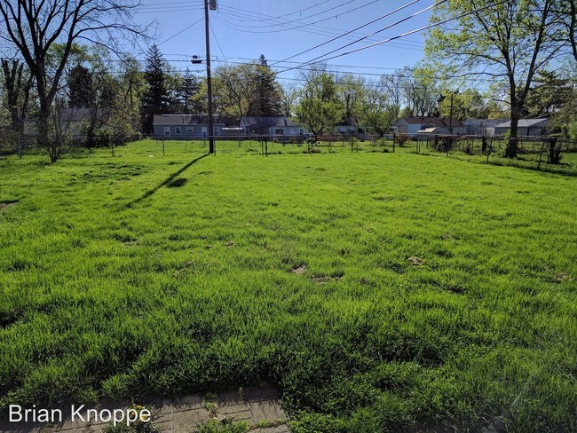 Foto del edificio - 2858 Fern Ave