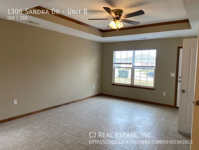 Building Photo - 1306 Sandra Dr