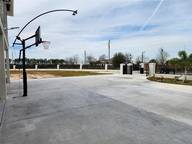 Building Photo - 17102 Heartwood Loop