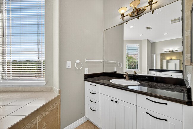 Foto del edificio - 13819 Lakeview Meadow Dr