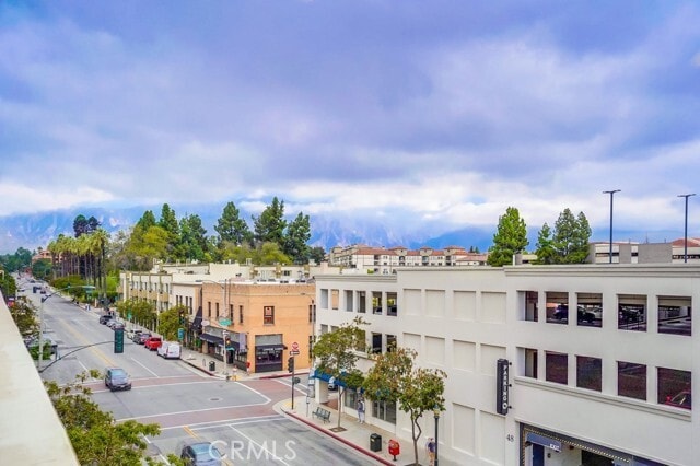 Building Photo - 35 N Raymond Ave