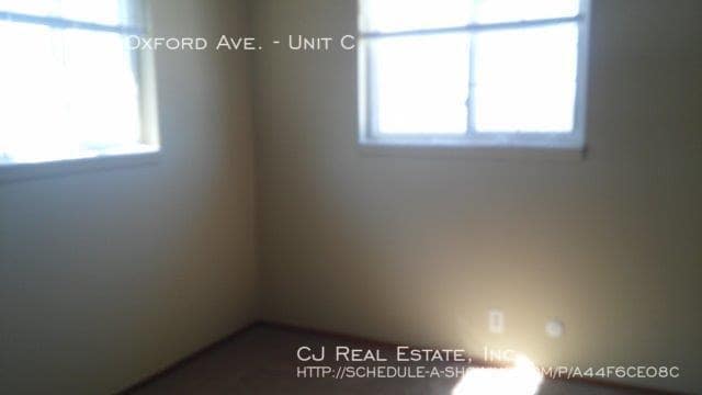 Building Photo - 3320 S Oxford Ave