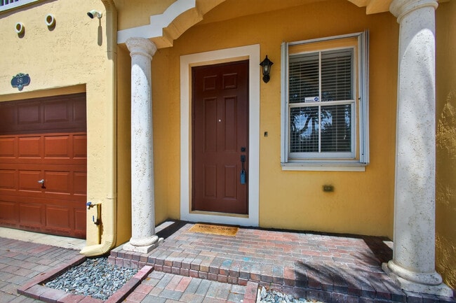 Building Photo - 981 SW 149th Ct