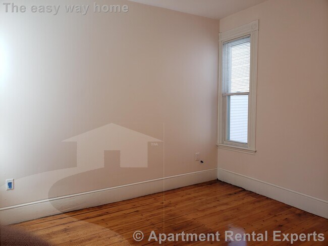 Building Photo - 16 Marcella St