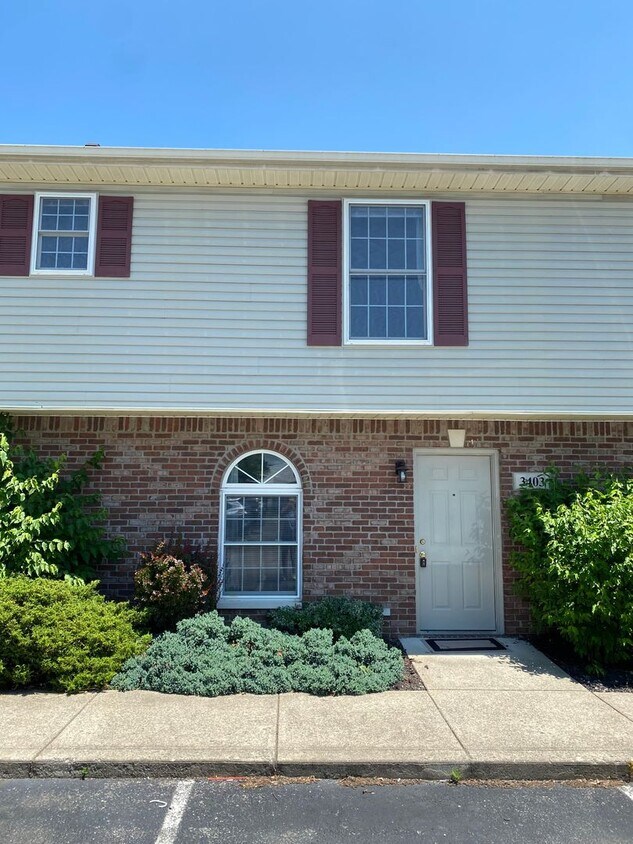 3403 S Oaklawn Cir, Bloomington, IN 47401 Townhome Rentals in