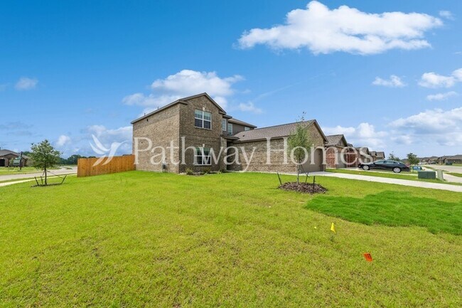 Building Photo - 601 Brookside Dr