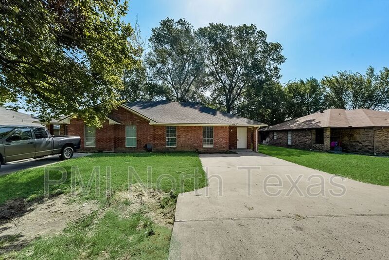 919 Farmington Rd, Howe, TX 75459 House Rental in Howe, TX