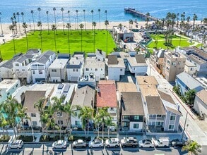 Building Photo - 907 E Balboa Blvd